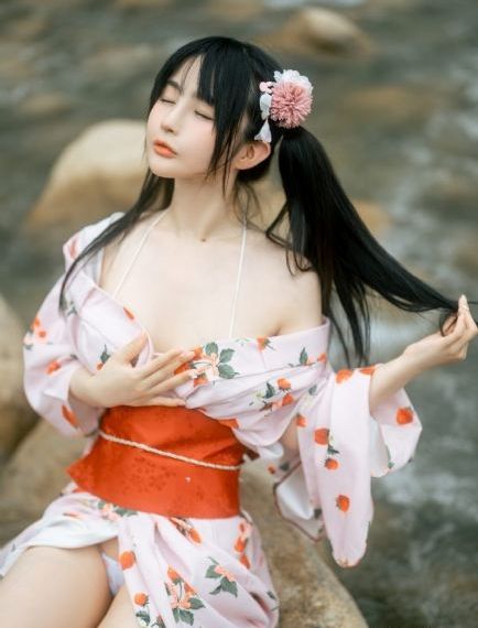 欧美熟女丝袜_剧情片神马影院手机在线